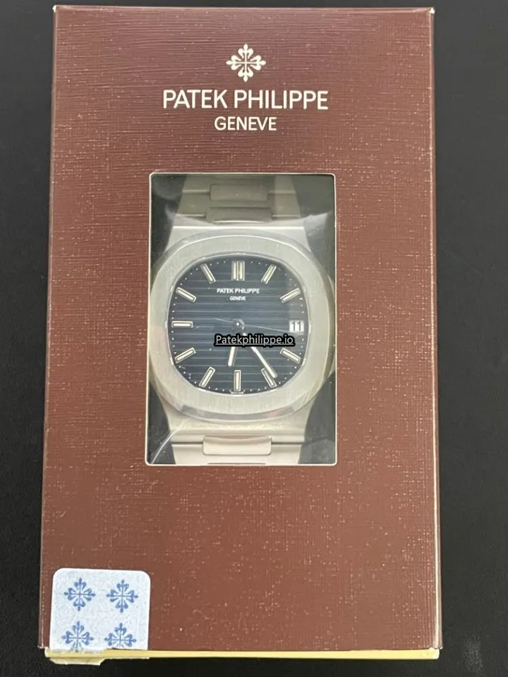 Patek Philippe Nautilus 5711/1a-010 40x38MM Steel Case Automatic