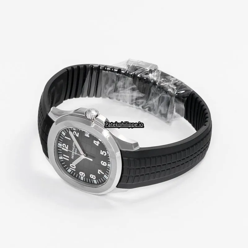 Alternative view of Patek Philippe Aquanaut 5167a-001 40MM Steel Case Automatic