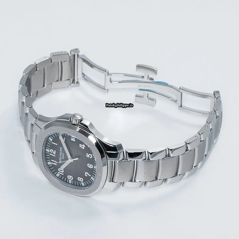 Alternative view of Patek Philippe Aquanaut 5167/1a-001 40MM Steel Case Automatic