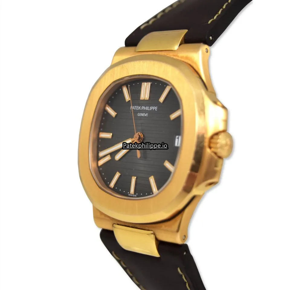 Alternative view of Patek Philippe Nautilus 5711r 40MM Rose Gold Case Automatic