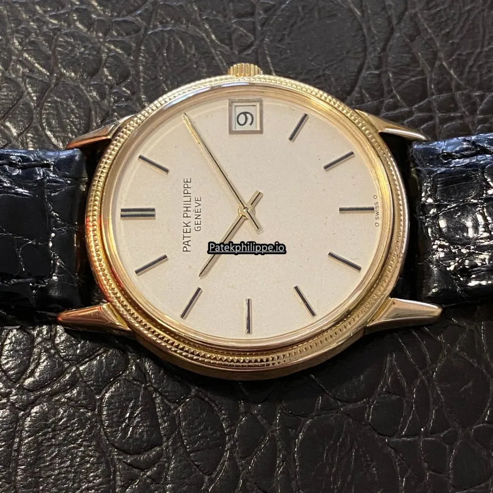 Alternative view of Patek Philippe Calatrava 3602 33MM Yellow Gold Case Automatic