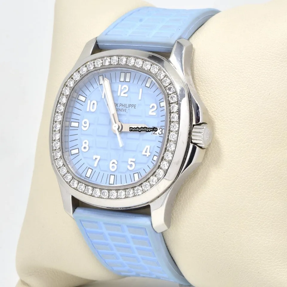 Alternative view of Patek Philippe Aquanaut 5067 35MM Steel Case Quartz
