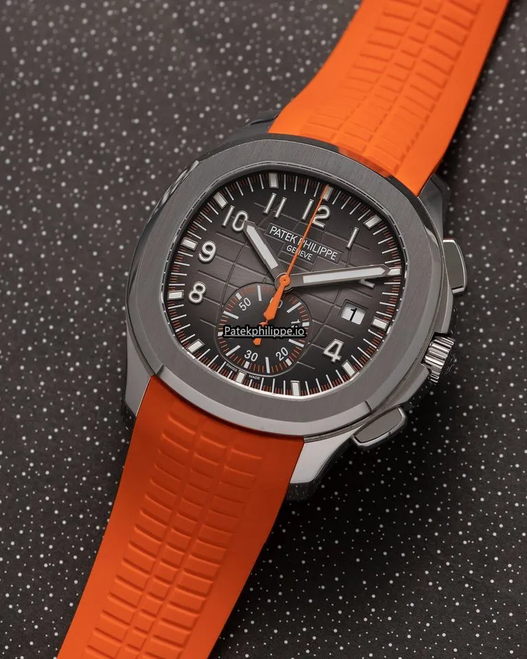 Alternative view of Patek Philippe Aquanaut Steel Case Automatic