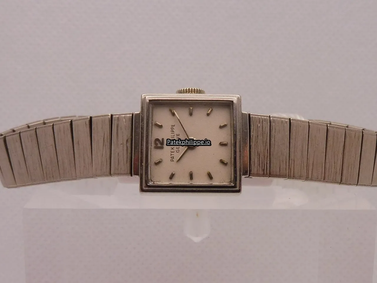 Alternative view of Patek Philippe 3285/23 15,5MM White Gold Case Manual Winding