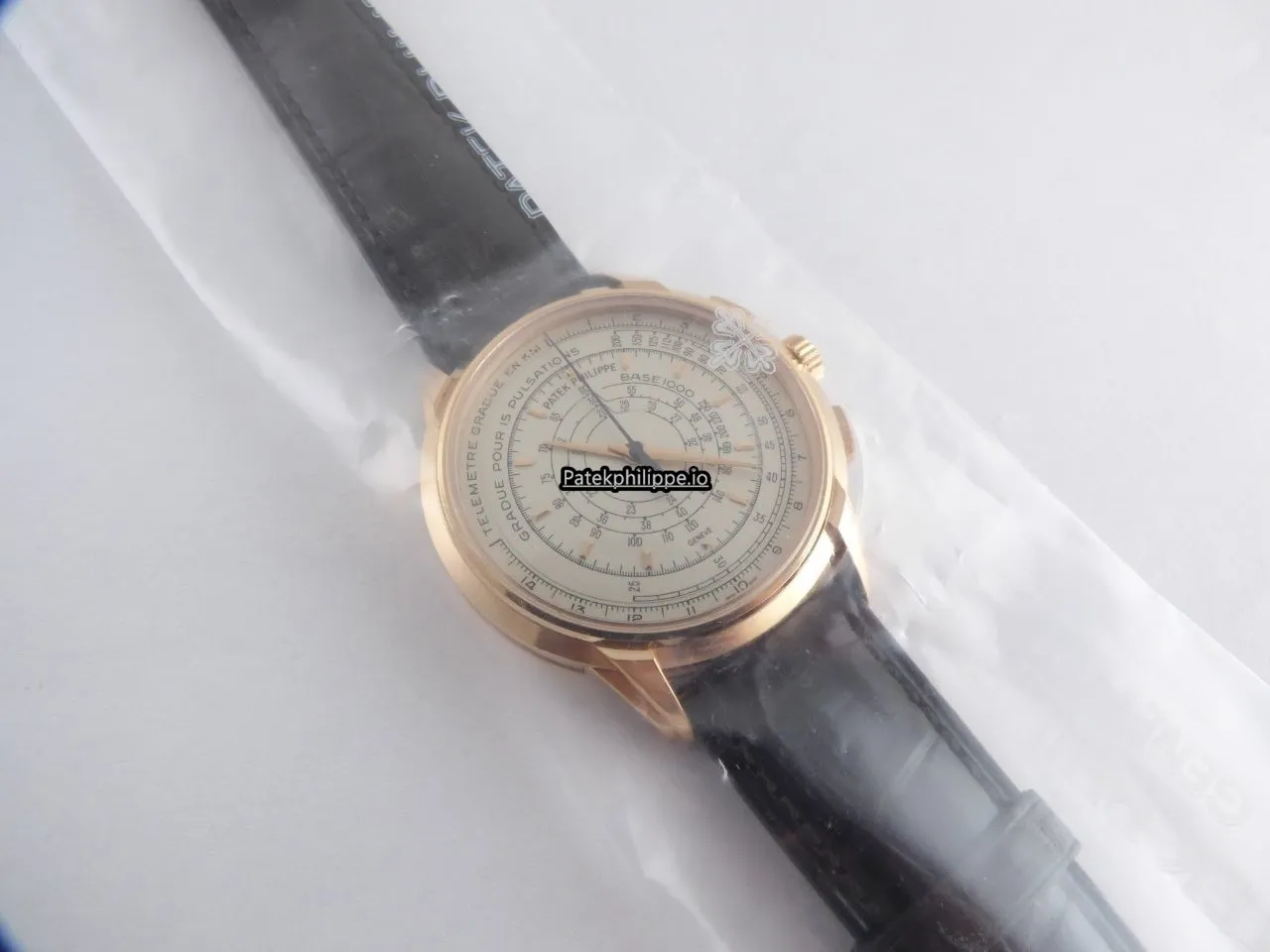 Alternative view of Patek Philippe Chronograph 5975r-001 40MM Rose Gold Case Automatic