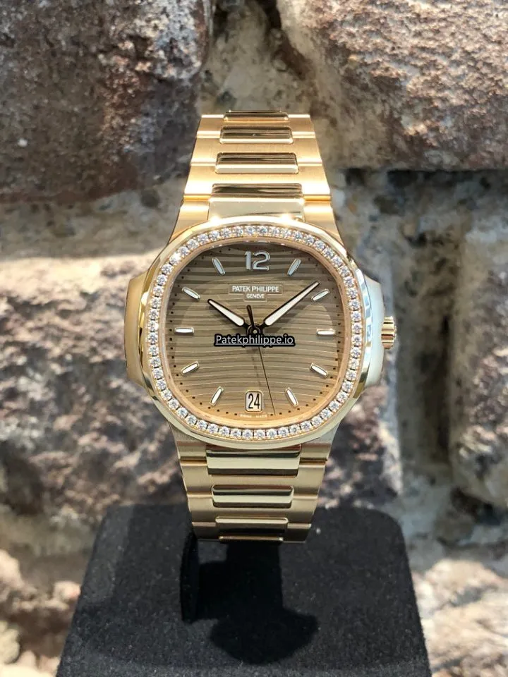 Patek Philippe Nautilus 7118/1r-010 35.2MM Rose Gold Case Automatic