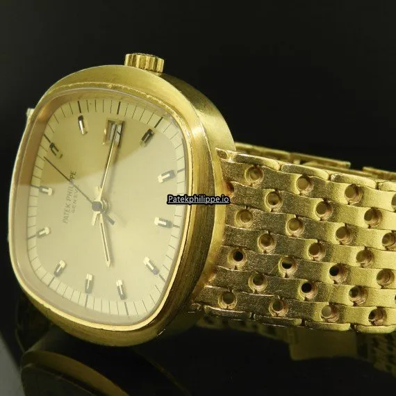 Alternative view of Patek Philippe 3587 43MM Yellow Gold Case