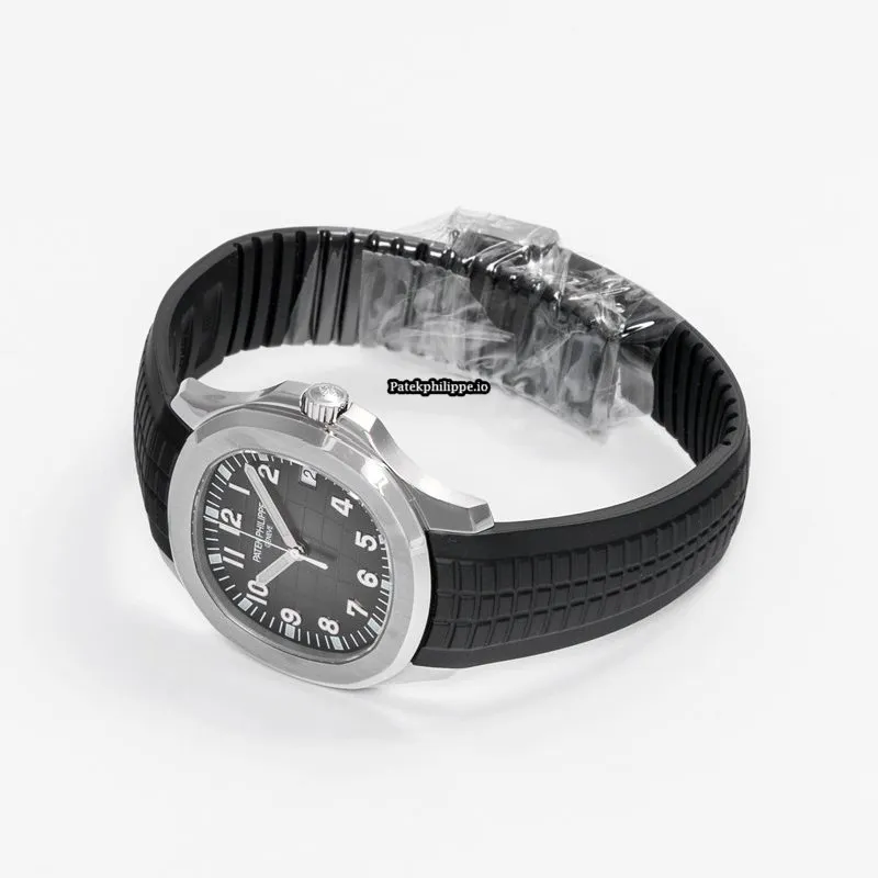 Alternative view of Patek Philippe Aquanaut 5167a-001 40MM Steel Case Automatic