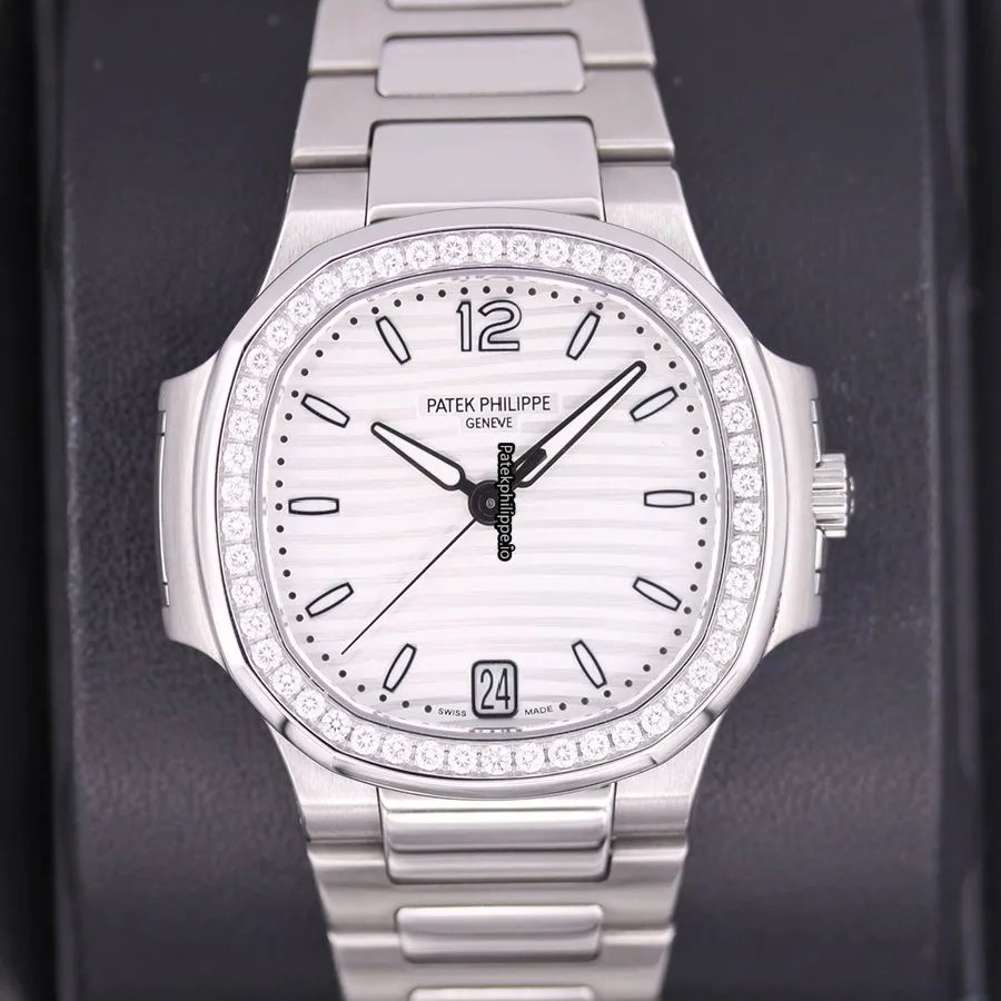 Patek Philippe Nautilus 7118/1200a-010 35.2MM Steel Case Automatic