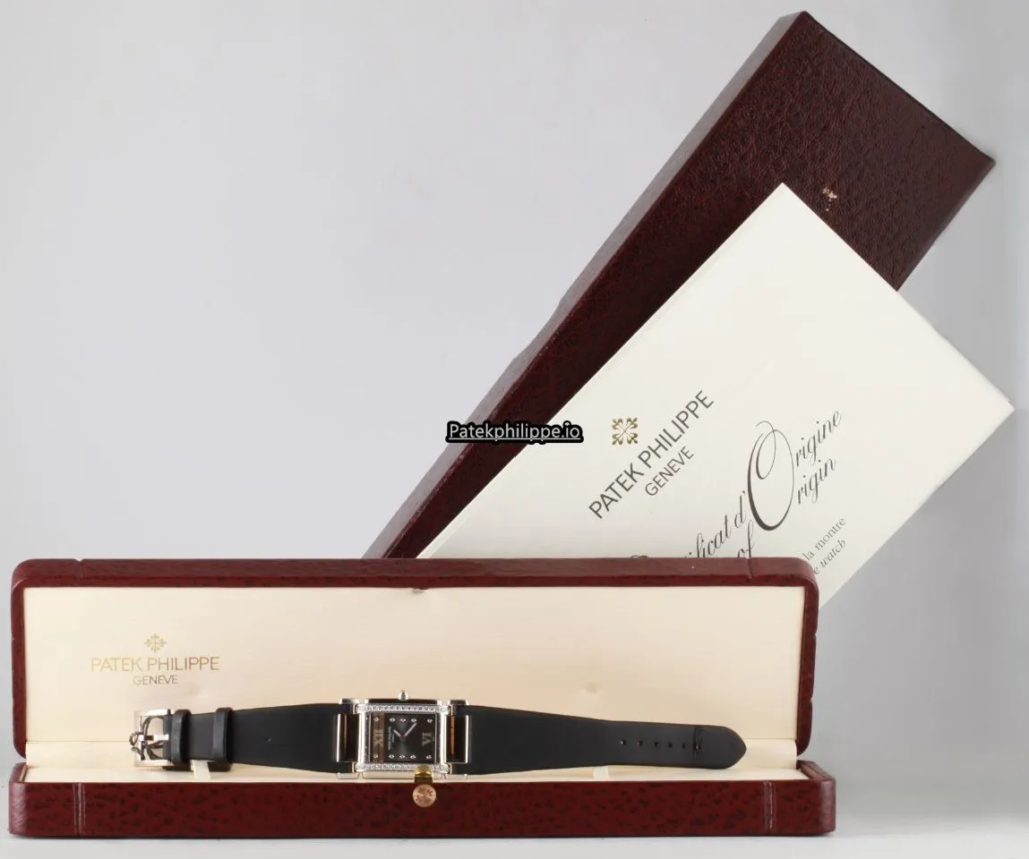 Alternative view of Patek Philippe Twenty-4 4920g 25x29MM White Gold Case Quartz