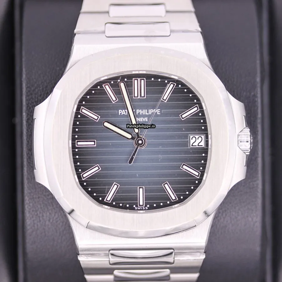 Patek Philippe Nautilus 5711/1a-010 40x38MM Steel Case Automatic