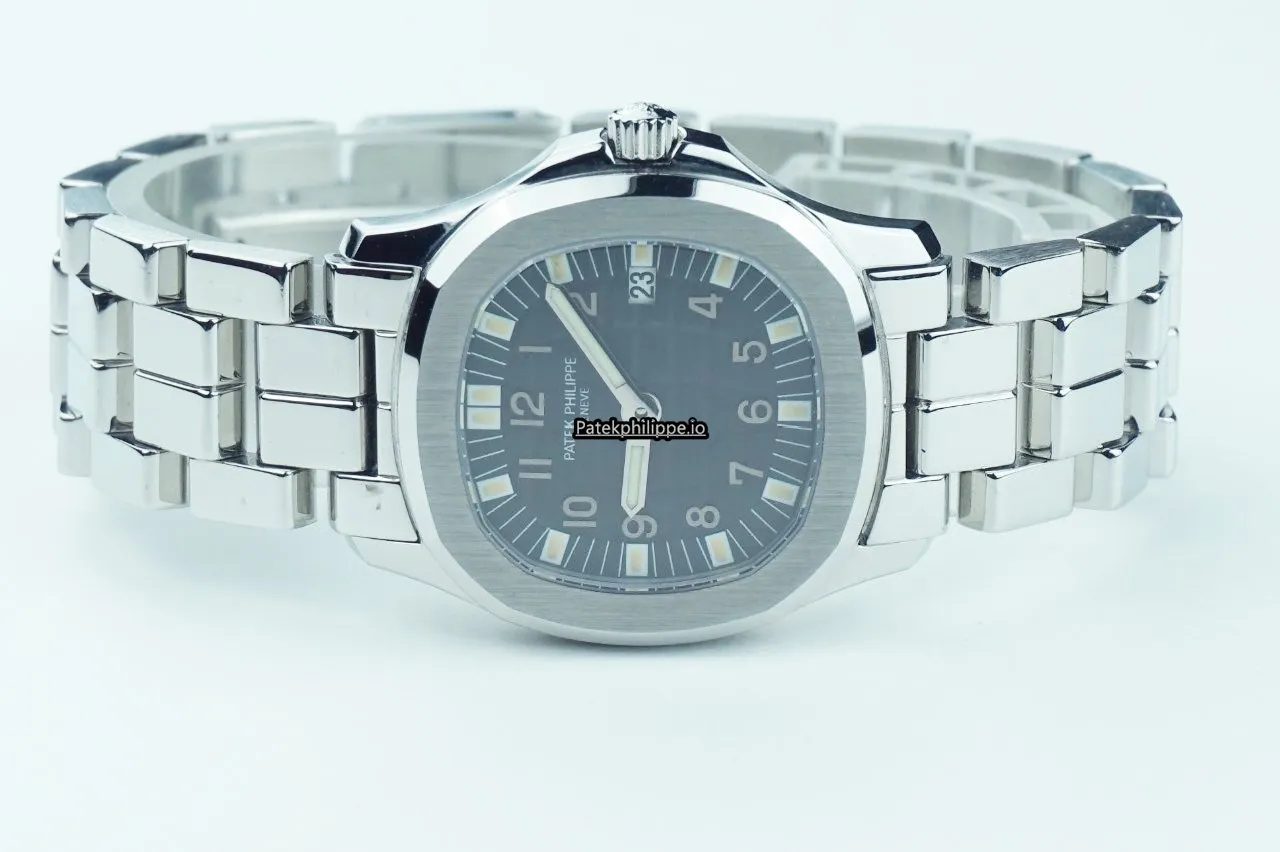 Alternative view of Patek Philippe Aquanaut 4960a Steel Case Quartz
