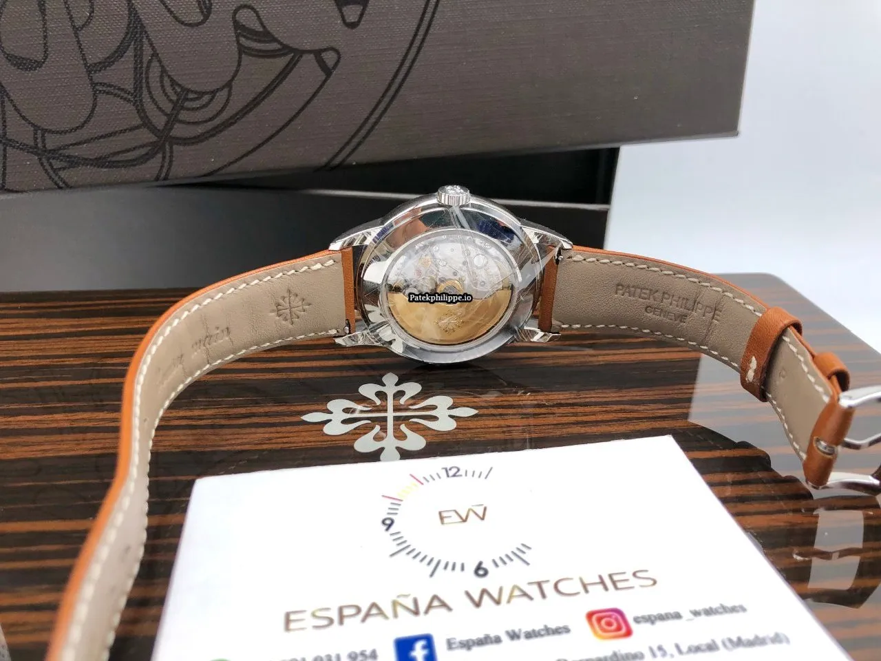 Alternative view of Patek Philippe Calatrava 5212a-001 40MM Steel Case Automatic