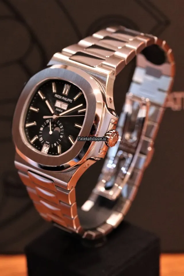 Alternative view of Patek Philippe Nautilus 5726/1a-014 40.5MM Steel Case Automatic