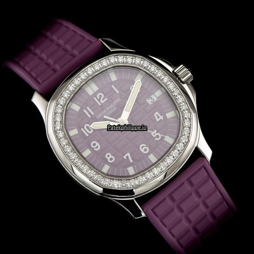 Alternative view of Patek Philippe Aquanaut 5067a-016 35MM Steel Case Quartz