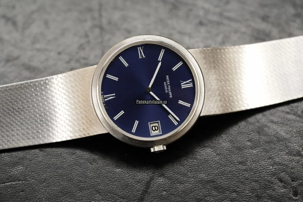Alternative view of Patek Philippe Calatrava 3601 White Gold Case Automatic
