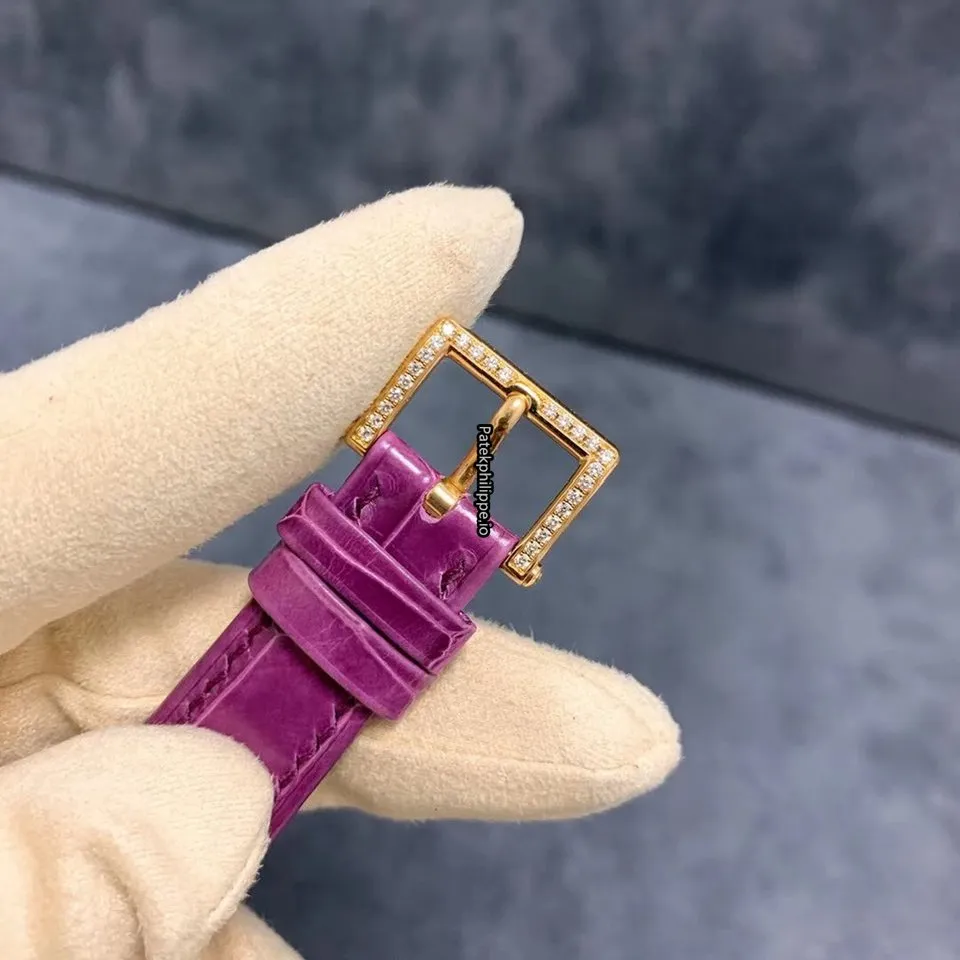 Alternative view of Patek Philippe Calatrava 7200/200r-001 34.6MM Rose Gold Case Automatic