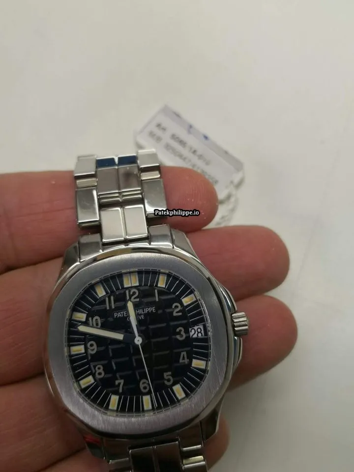 Alternative view of Patek Philippe Aquanaut 5065/1a 38MM Steel Case Automatic