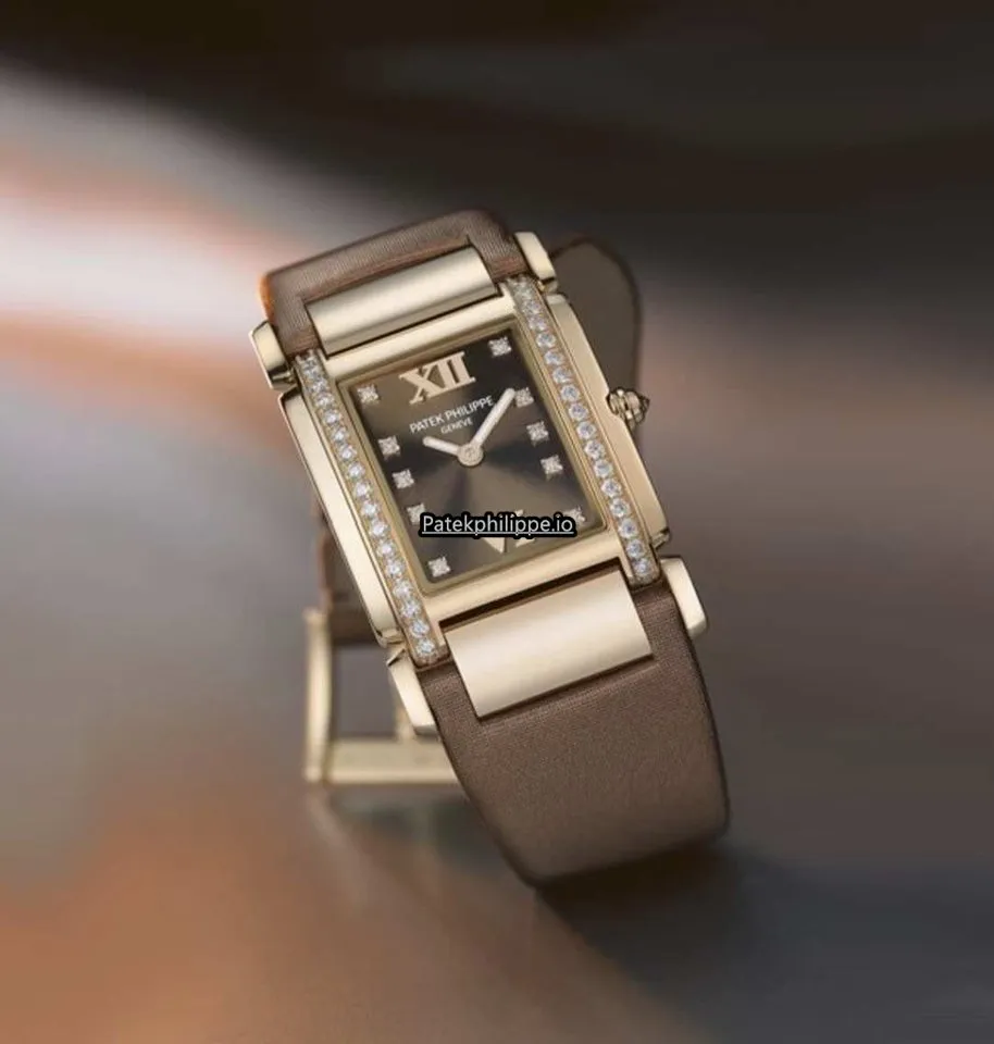 Alternative view of Patek Philippe Twenty-4 4920r-001 30MM Rose Gold Case Quartz