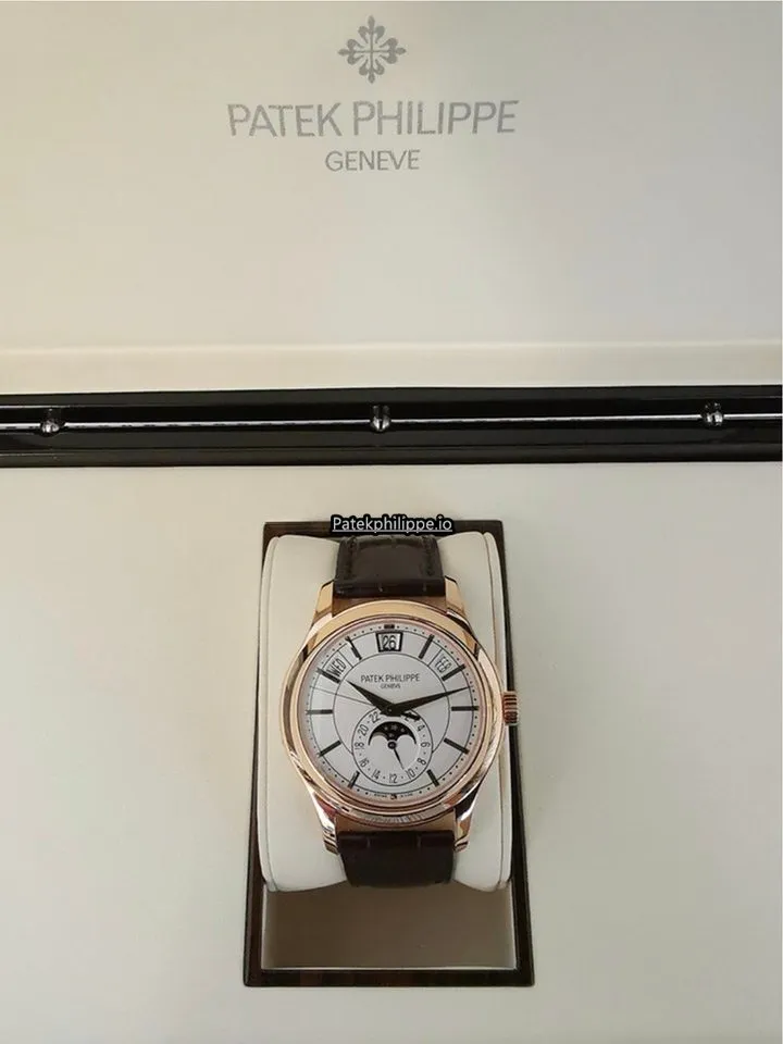 Patek Philippe Annual Calendar 5205r-001 40MM Rose Gold Case Automatic