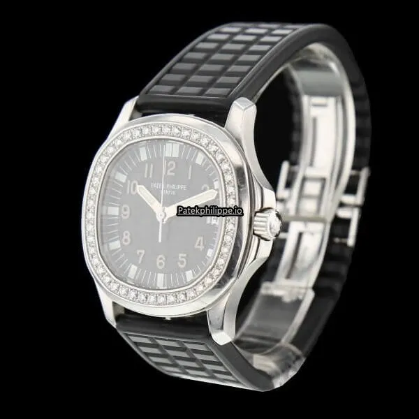 Alternative view of Patek Philippe Aquanaut 5067a-001 35.2MM Steel Case Quartz