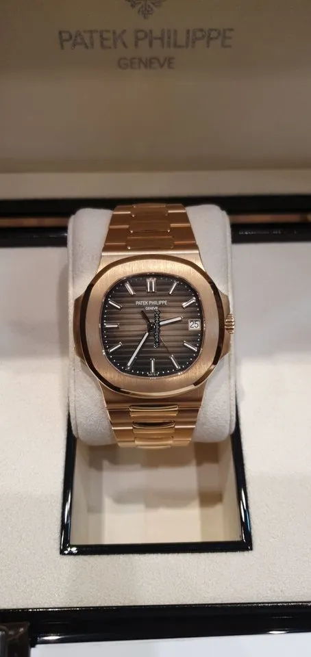 Patek Philippe Nautilus 5711r-001 40MM Rose Gold Case Automatic