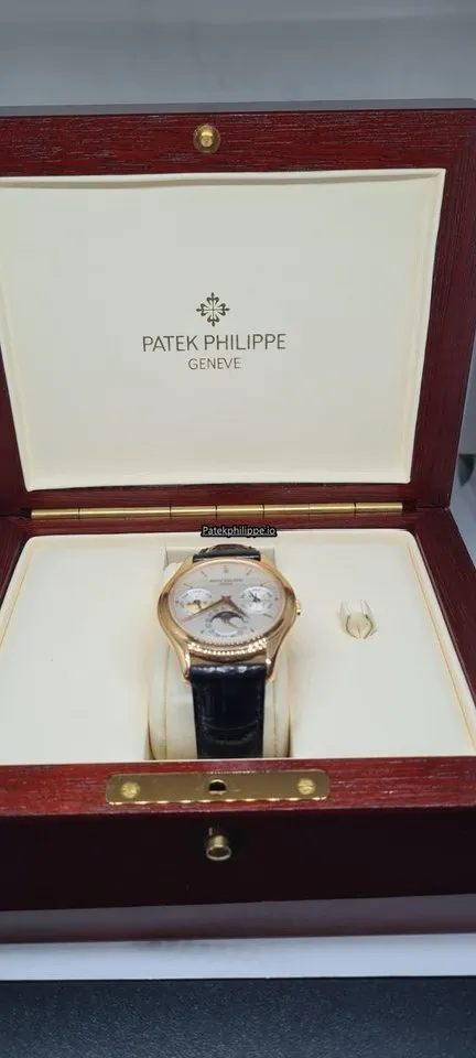 Alternative view of Patek Philippe Perpetual Calendar 3940r-011 36MM Rose Gold Case Automatic