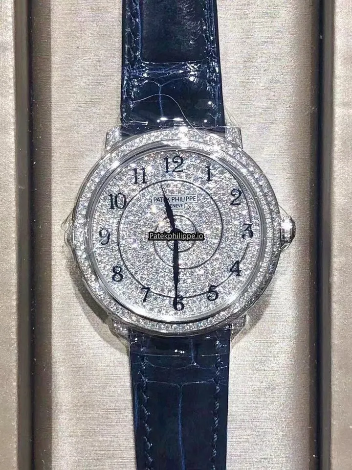 Patek Philippe Calatrava 4978/400g-001 36.5MM White Gold Case Automatic
