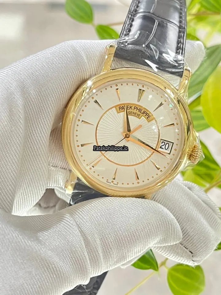 Alternative view of Patek Philippe Calatrava 5153j-001 38MM Yellow Gold Case Automatic