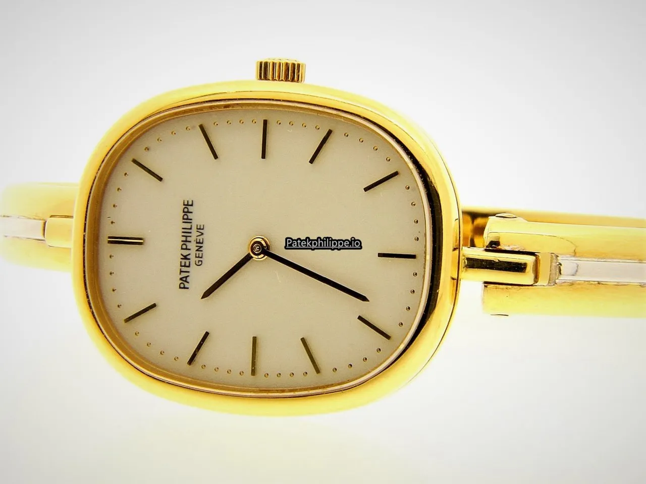 Patek Philippe Golden Ellipse Ellipse 28x23MM Yellow Gold Case Manual Winding