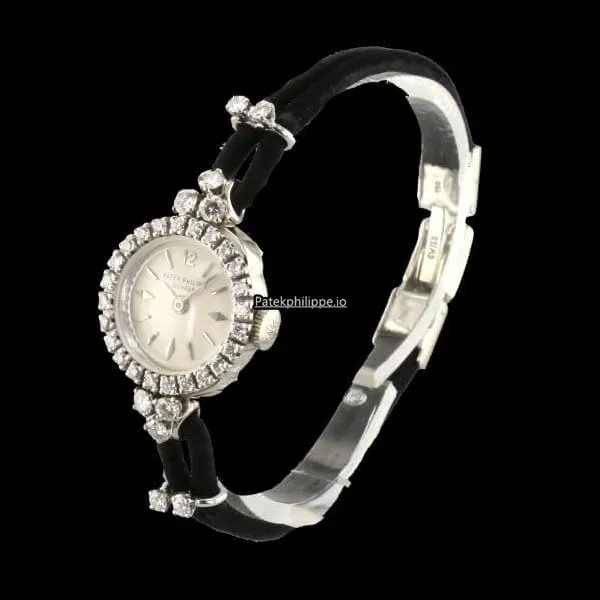 Alternative view of Patek Philippe 3215 Manual Winding
