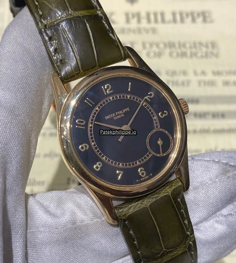 Alternative view of Patek Philippe Calatrava 5000j 33MM Yellow Gold Case Automatic