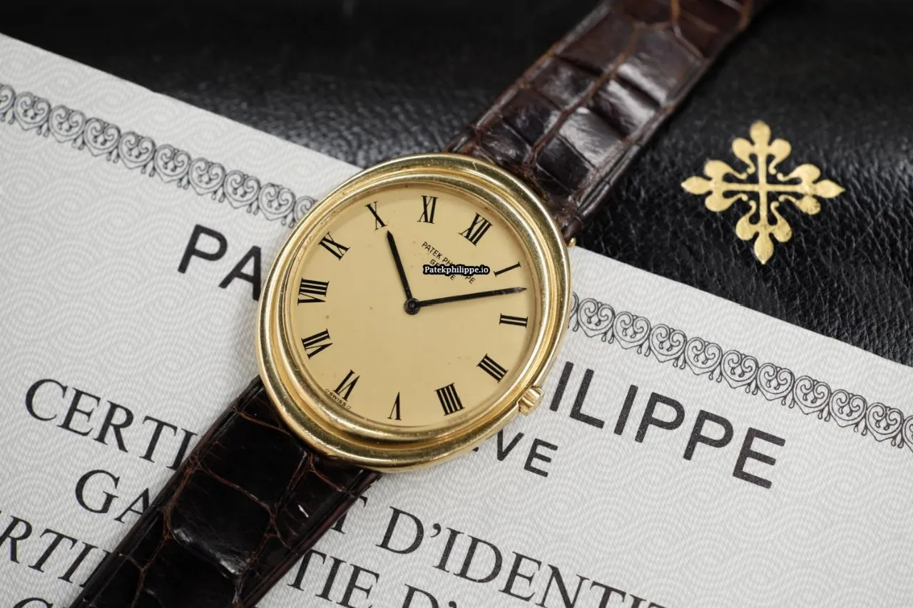 Alternative view of Patek Philippe Golden Ellipse 3594 Yellow Gold Case Automatic