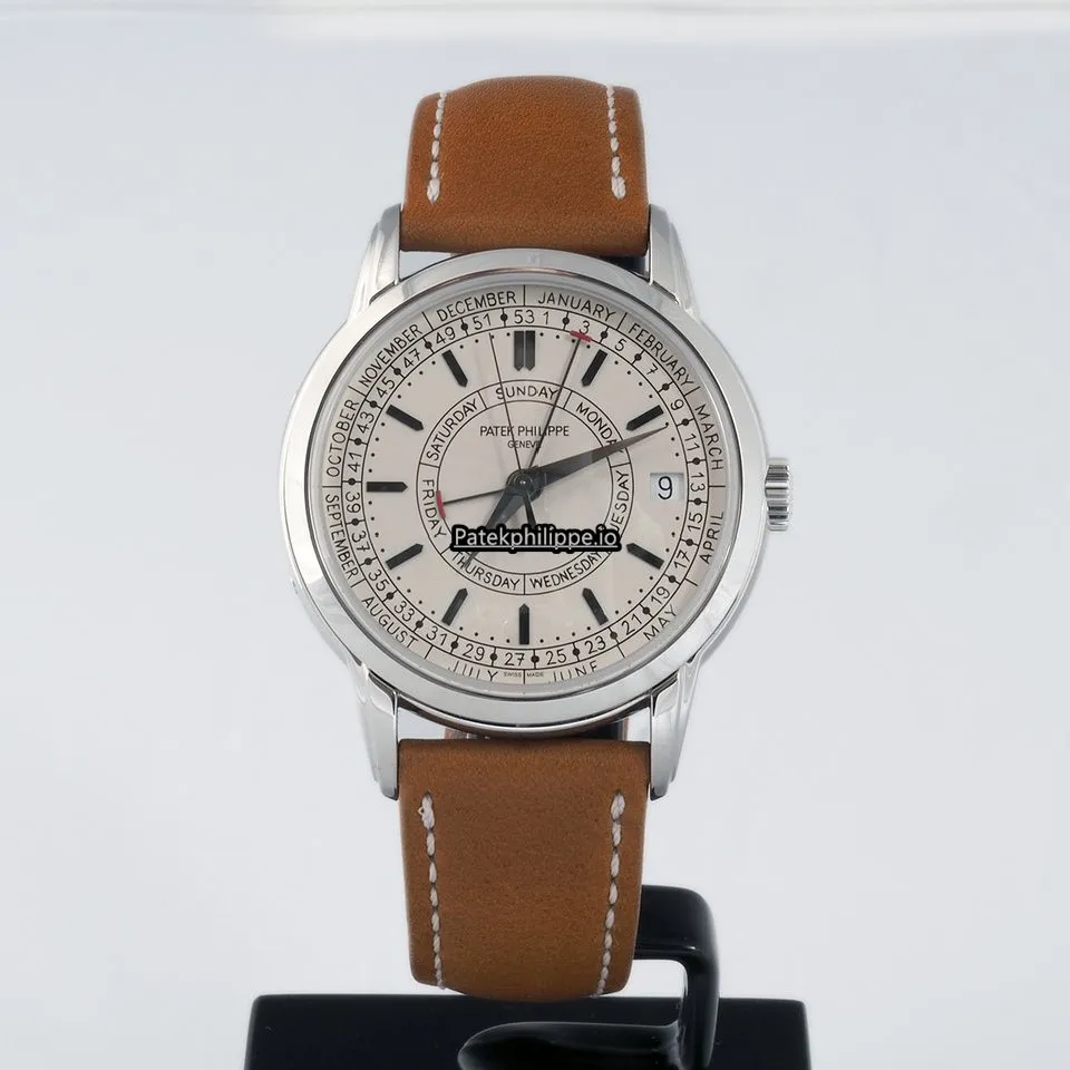 Alternative view of Patek Philippe Calatrava 5212a-001 40MM Steel Case Automatic