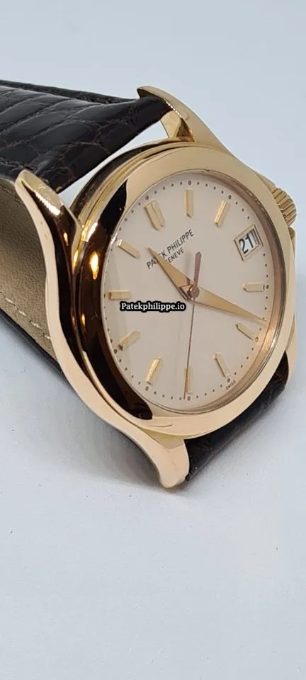 Alternative view of Patek Philippe Calatrava 5107r 37MM Rose Gold Case Automatic