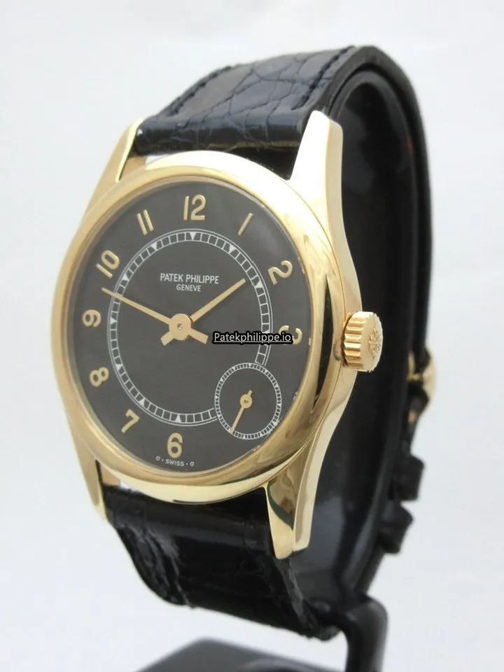 Alternative view of Patek Philippe Calatrava 5000j Yellow Gold Case Automatic
