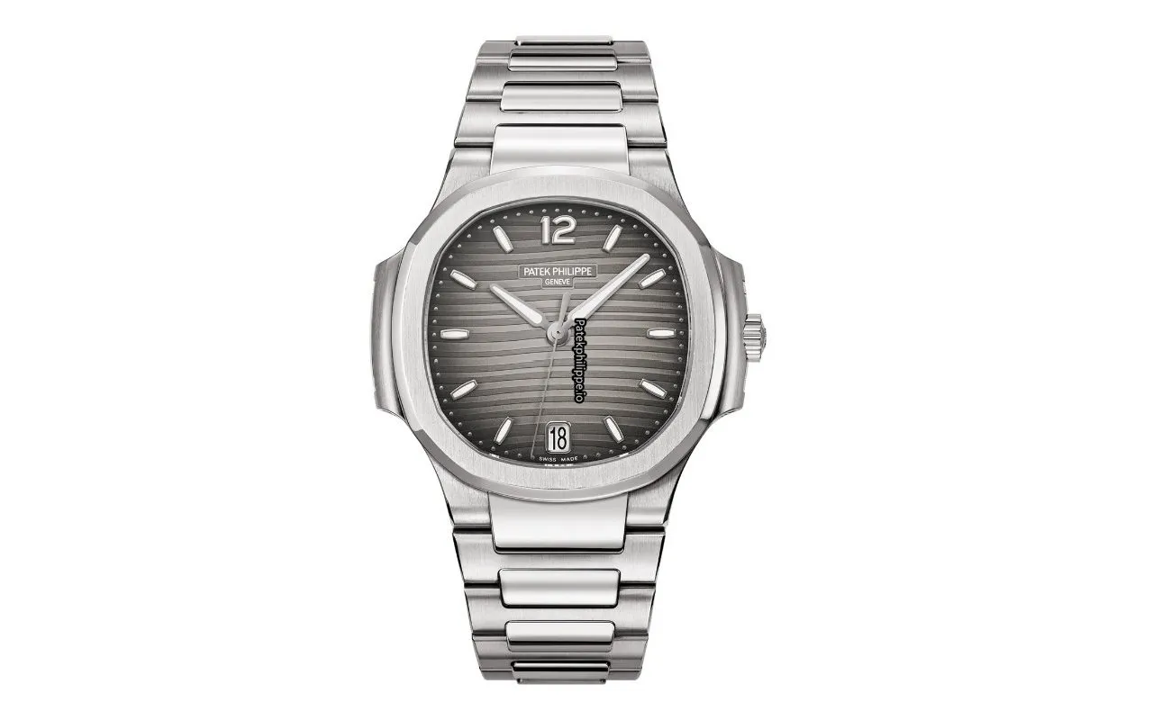 Patek Philippe Nautilus 7118/1a-011 35.2MM Steel Case Automatic