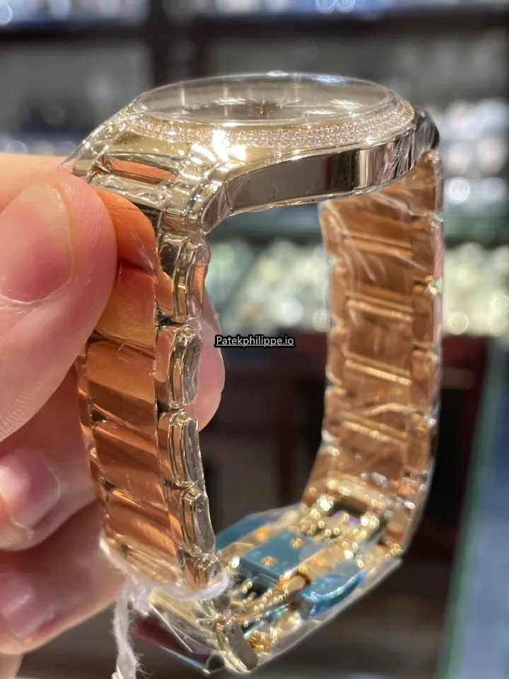 Alternative view of Patek Philippe Twenty-4 7300/1200r-001 36MM Rose Gold Case Automatic