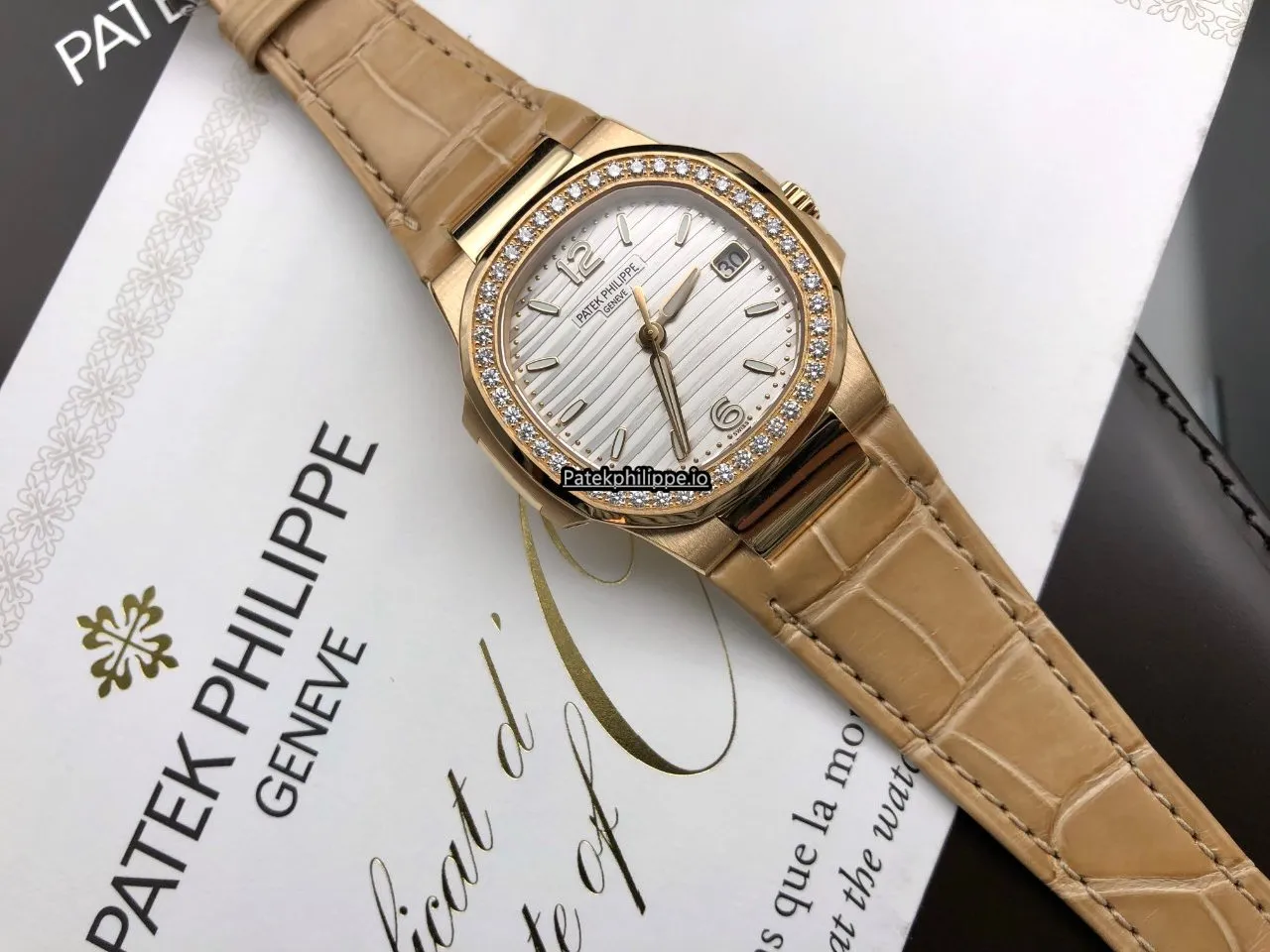 Patek Philippe Nautilus 7010r-011 32MM Rose Gold Case Quartz