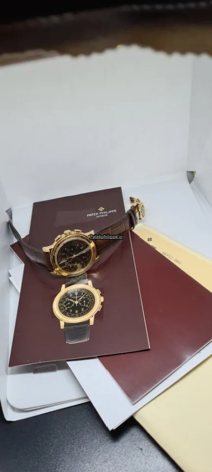 Alternative view of Patek Philippe Chronograph 5070j-001 42MM Yellow Gold Case Manual Winding