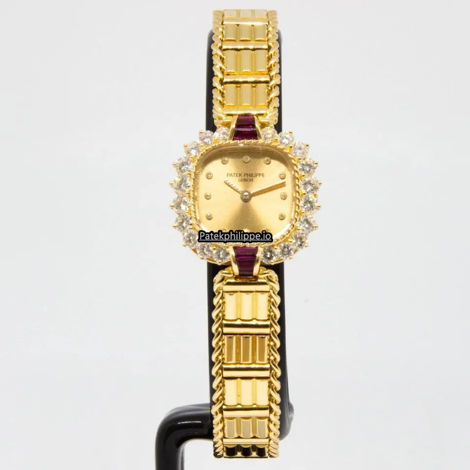 Patek Philippe Vintage Jan-21 23MM Yellow Gold Case Quartz