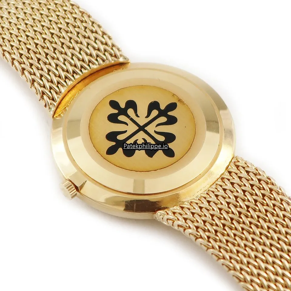 Alternative view of Patek Philippe Calatrava Jan-93 33MM Yellow Gold Case Manual Winding