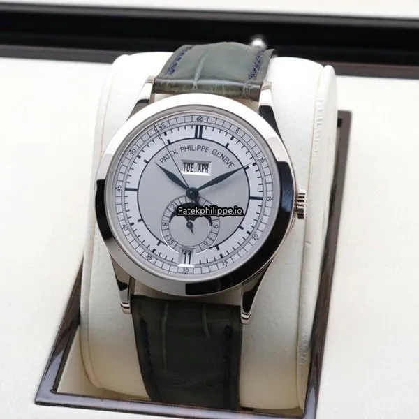 Alternative view of Patek Philippe Annual Calendar 5396g-001