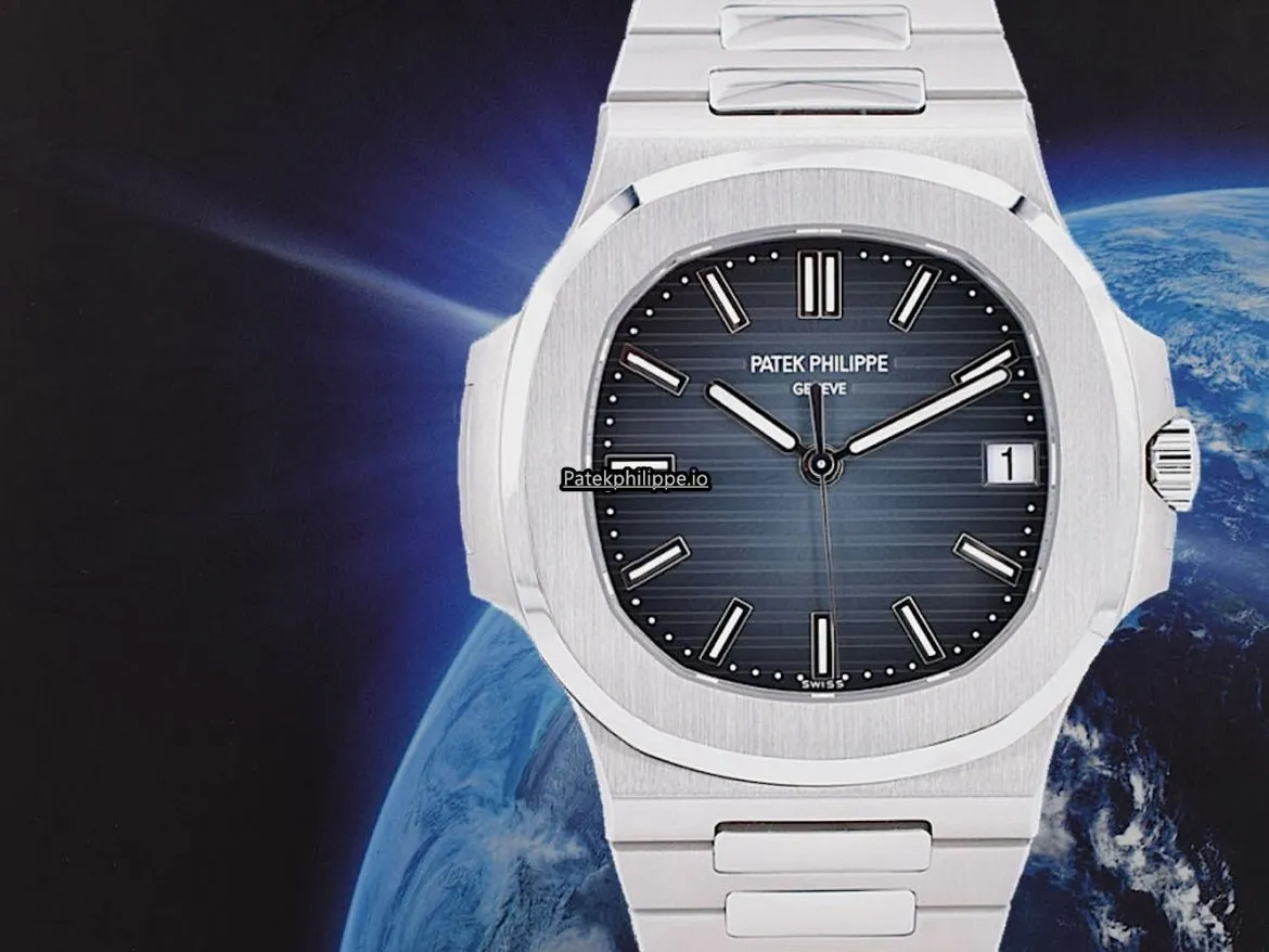 Patek Philippe Nautilus 5711/1a-010 40MM Steel Case Automatic