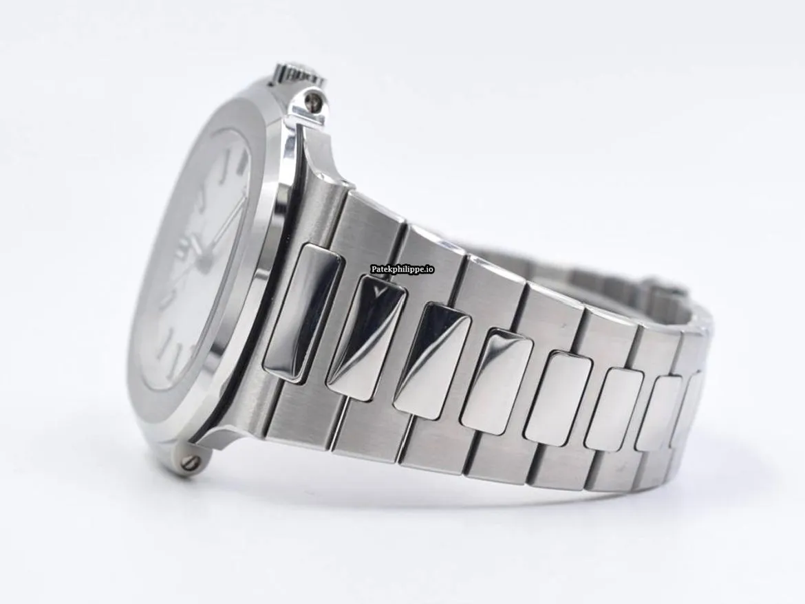 Alternative view of Patek Philippe Nautilus 5711/1a-011 Steel Case Automatic
