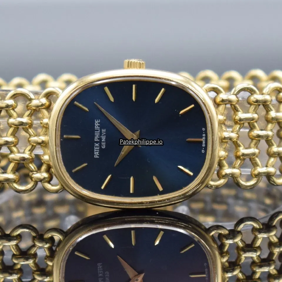Alternative view of Patek Philippe Golden Ellipse 4226 905 Yellow Gold Case Manual Winding
