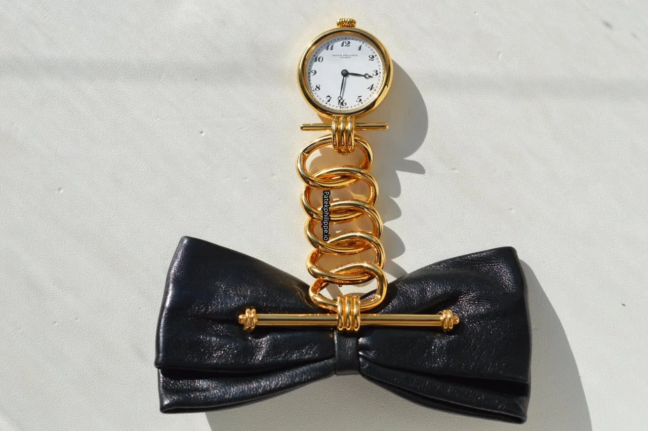 Alternative view of Patek Philippe 4762 25MM Yellow Gold Case Quartz