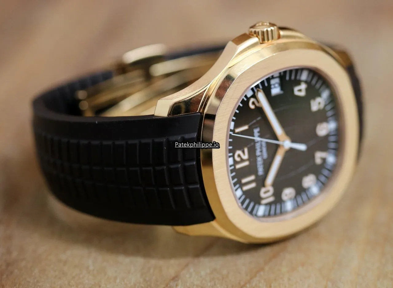 Alternative view of Patek Philippe Aquanaut 5167r 40MM Rose Gold Case Automatic