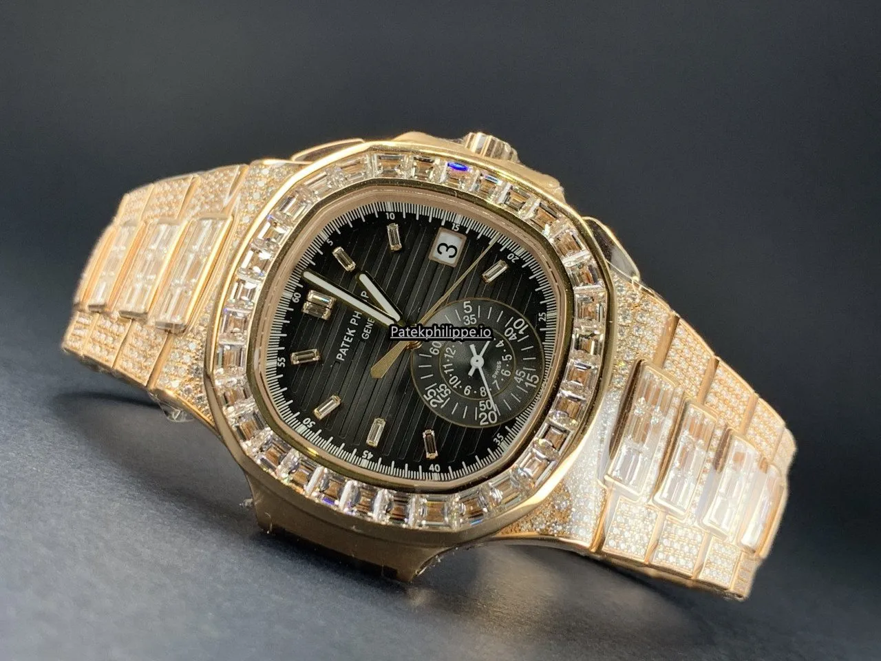 Alternative view of Patek Philippe Nautilus 5980/1400r-011 40.5MM Rose Gold Case Automatic