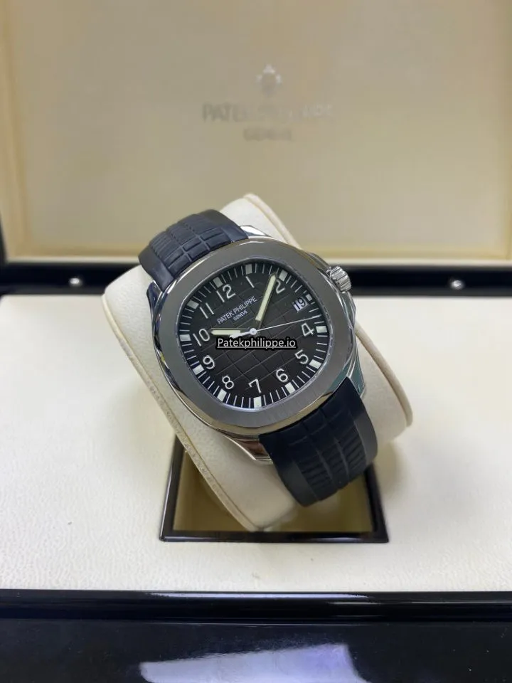 Patek Philippe Aquanaut 5167a-001 40MM Steel Case Automatic